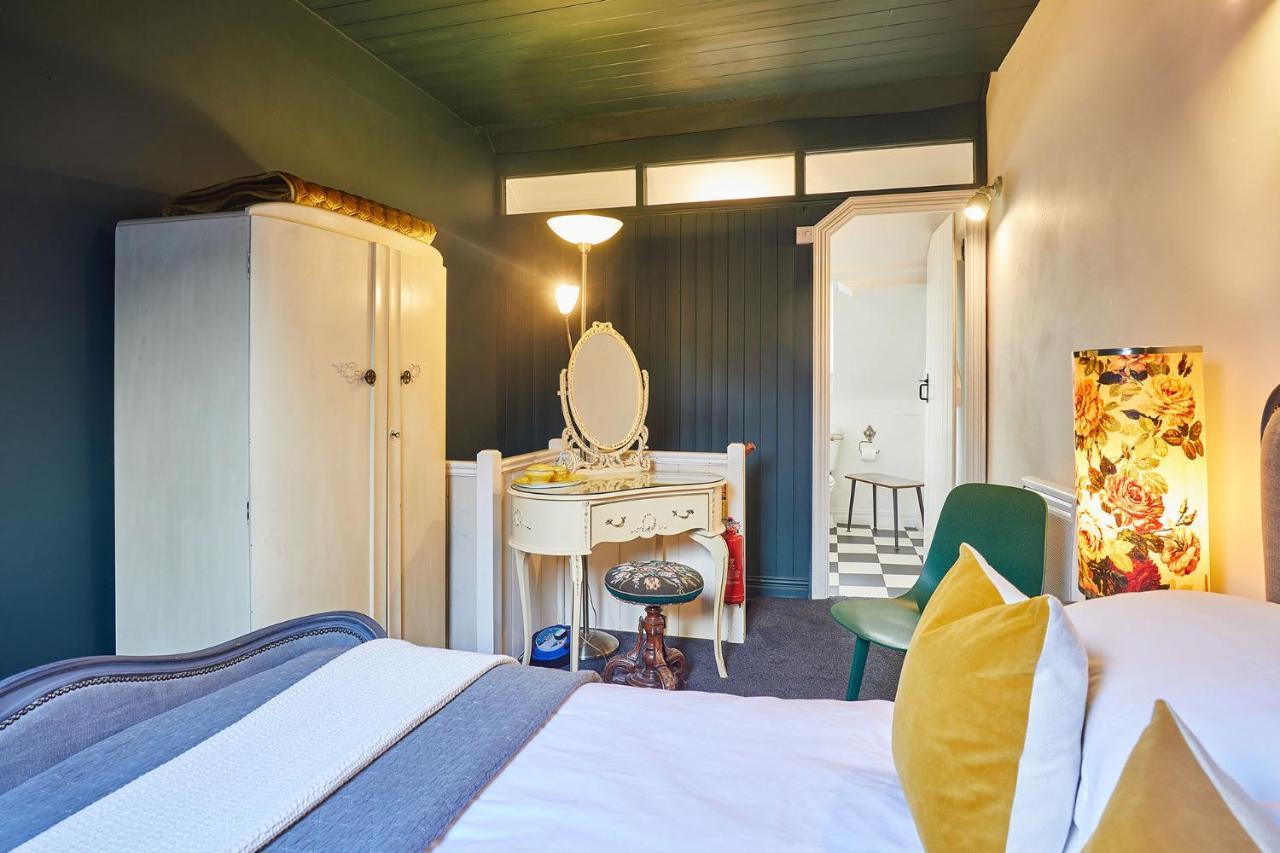 Host & - Dotty's Coastal Retreat